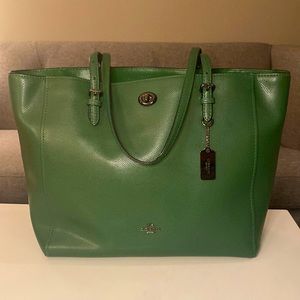 Coach Turnlock Crossgrain Leather Tote